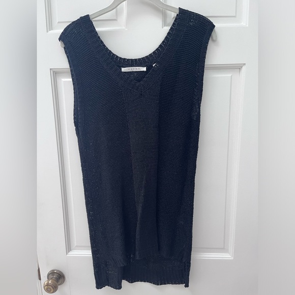 Knit sleeveless tank sweater size Large by Cyrus - Picture 2 of 5